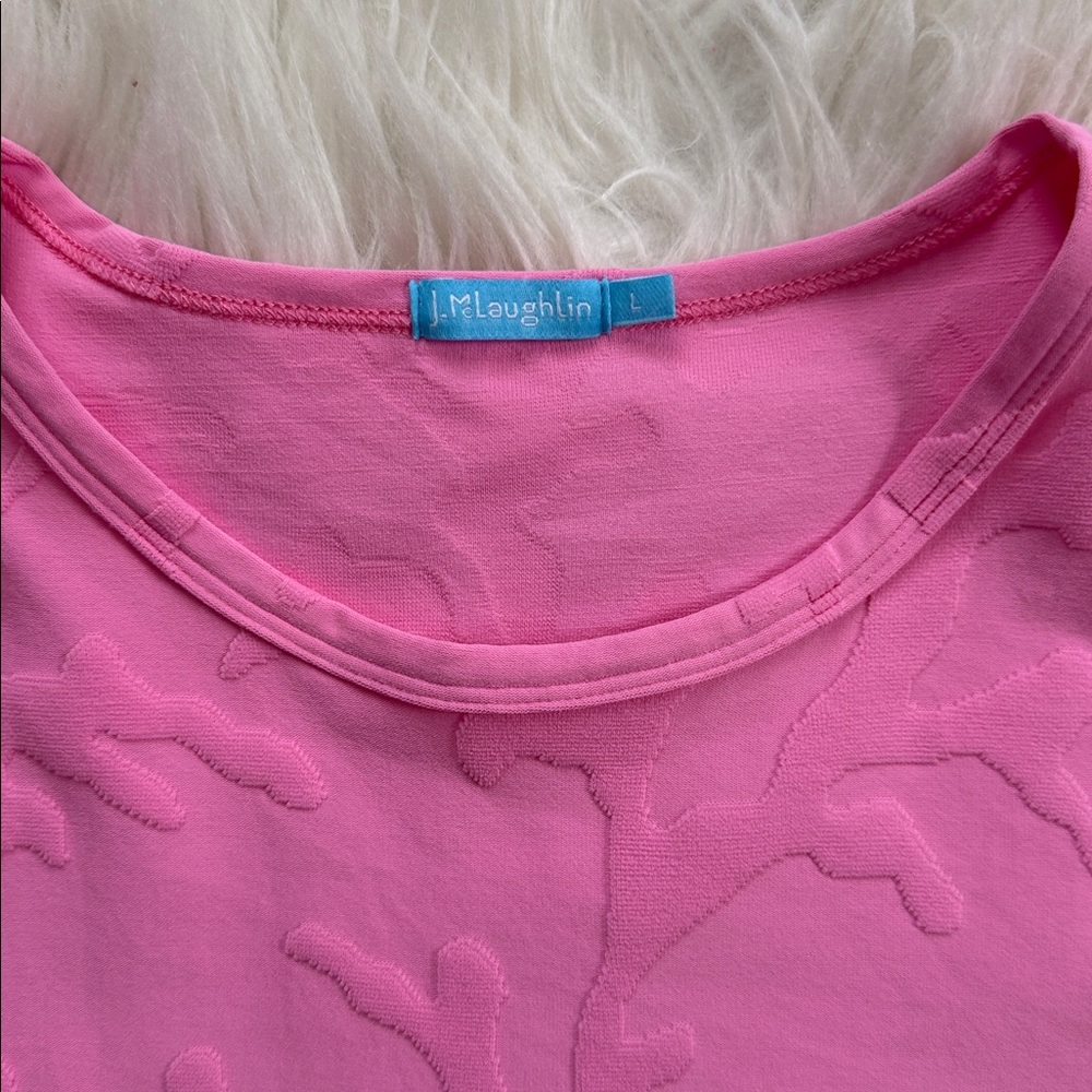J Mclaughlin Signature Stretch Pink Embossed T-Shirt Size L - Picture 8 of 12